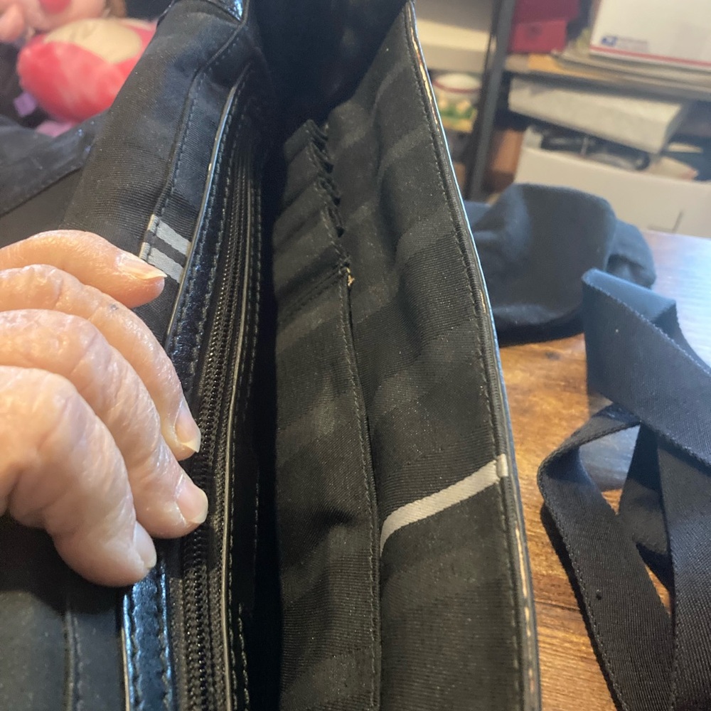 Hugo Boss Black Leather briefcase/laptop bag - Picture 6 of 10